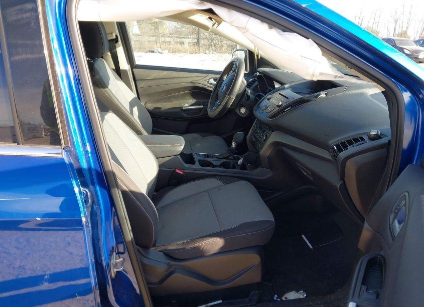 Photo 5 of 2017 Ford Escape SE (VIN 1FMCU9GDXHUE21416)