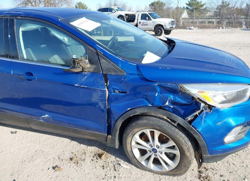 Photo 6 of 2017 Ford Escape SE (VIN 1FMCU9GDXHUE21416)
