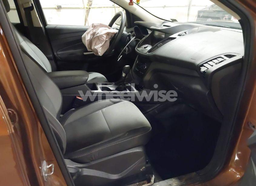 Photo 5 of 2017 Ford Escape SE (VIN 1FMCU9GDXHUE89392)