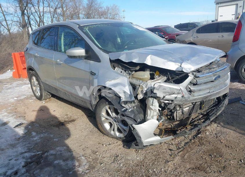 2017 Ford Escape SE (VIN 1FMCU9GDXHUE90509) main photo