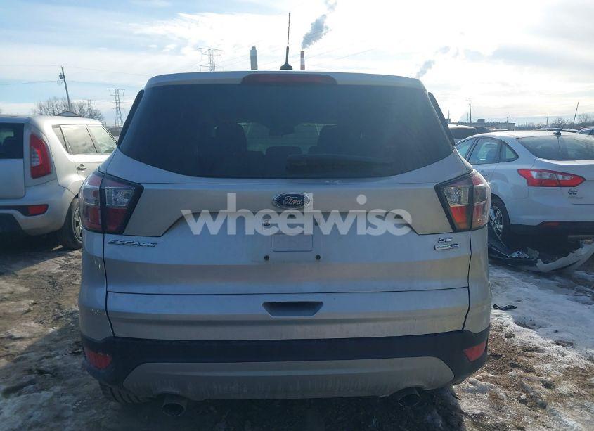 Photo 17 of 2017 Ford Escape SE (VIN 1FMCU9GDXHUE90509)