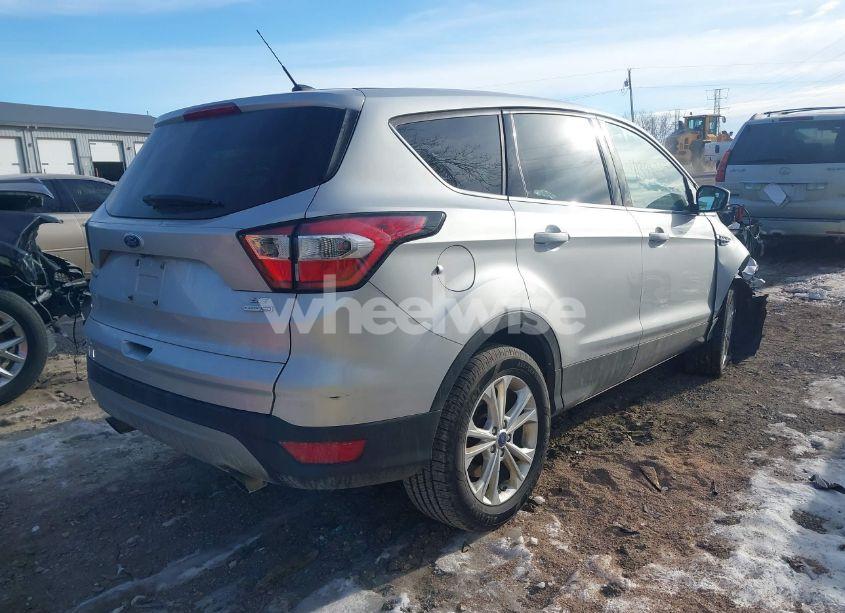 Photo 4 of 2017 Ford Escape SE (VIN 1FMCU9GDXHUE90509)