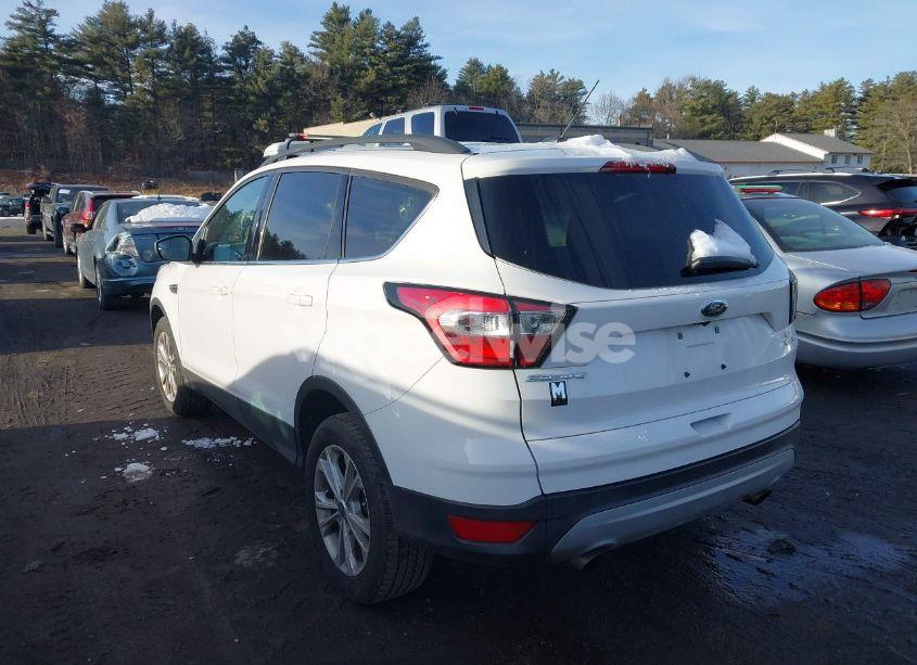 Photo 14 of 2018 Ford Escape SE (VIN 1FMCU9GDXJUA75857)