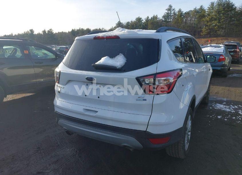 Photo 16 of 2018 Ford Escape SE (VIN 1FMCU9GDXJUA75857)