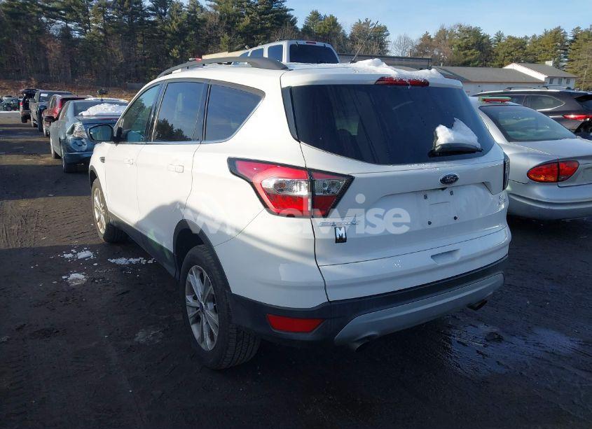 Photo 3 of 2018 Ford Escape SE (VIN 1FMCU9GDXJUA75857)