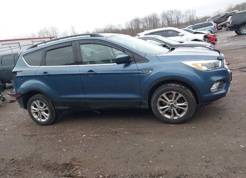 Photo 13 of 2018 Ford Escape SE (VIN 1FMCU9GDXJUA95509)