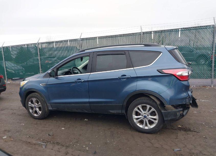 Photo 14 of 2018 Ford Escape SE (VIN 1FMCU9GDXJUA95509)