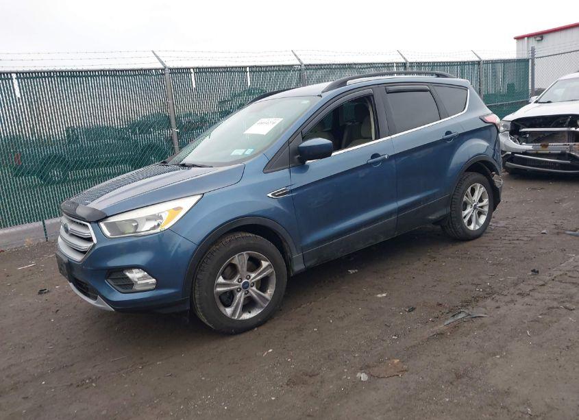 Photo 2 of 2018 Ford Escape SE (VIN 1FMCU9GDXJUA95509)