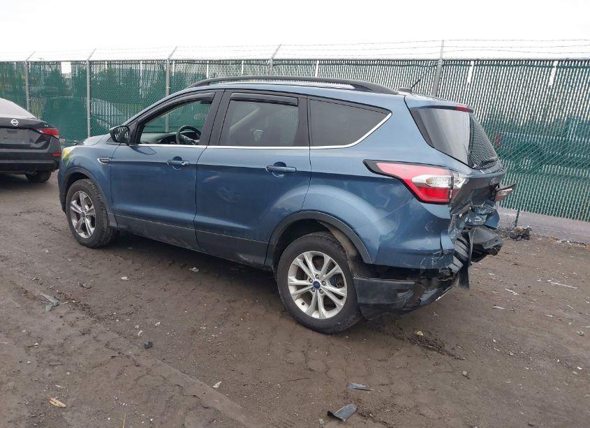 Photo 3 of 2018 Ford Escape SE (VIN 1FMCU9GDXJUA95509)