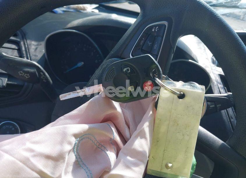 Photo 11 of 2018 Ford Escape SE (VIN 1FMCU9GDXJUB15306)