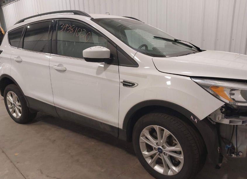 Photo 17 of 2018 Ford Escape SE (VIN 1FMCU9GDXJUB25723)