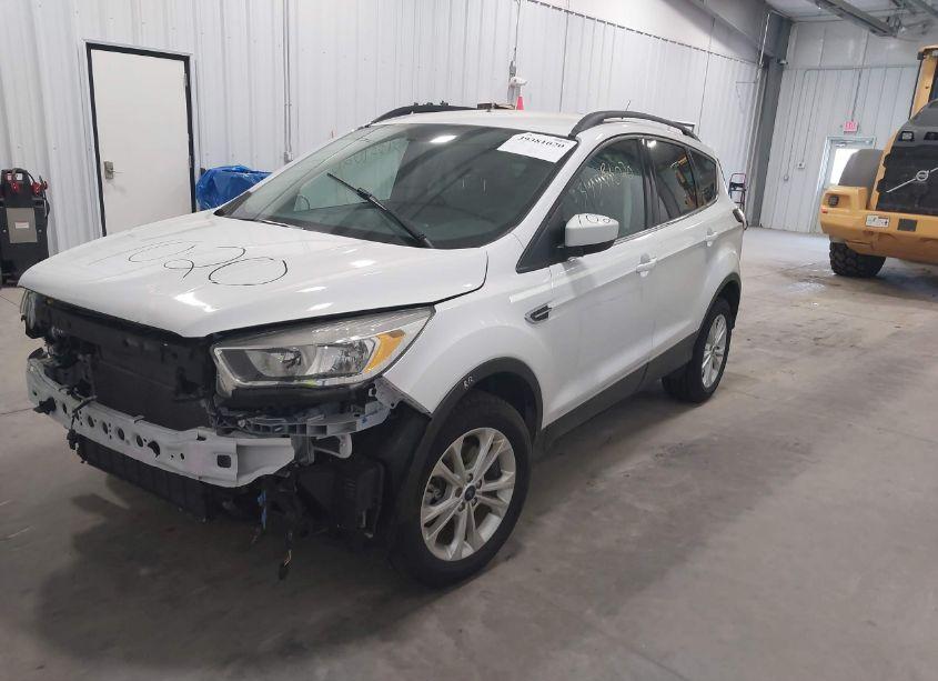 Photo 2 of 2018 Ford Escape SE (VIN 1FMCU9GDXJUB25723)