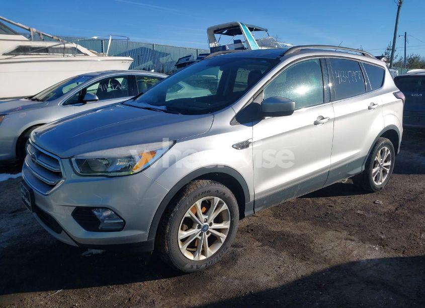 2018 Ford Escape SE (VIN 1FMCU9GDXJUB28928) main photo