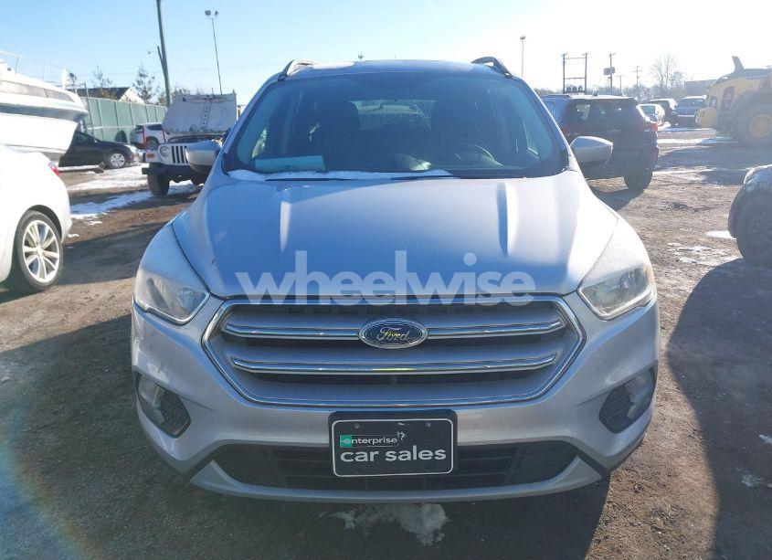 Photo 5 of 2018 Ford Escape SE (VIN 1FMCU9GDXJUB28928)