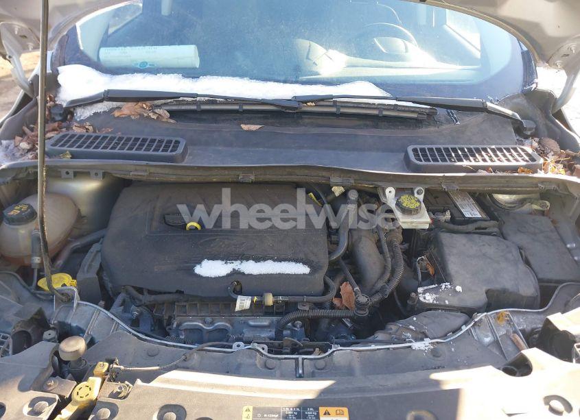 Photo 9 of 2018 Ford Escape SE (VIN 1FMCU9GDXJUB28928)