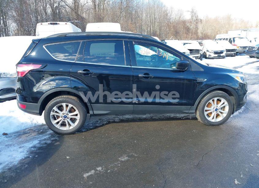 Photo 13 of 2018 Ford Escape SE (VIN 1FMCU9GDXJUB92211)