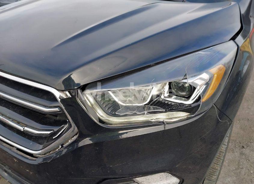 Photo 6 of 2018 Ford Escape SE (VIN 1FMCU9GDXJUC26390)