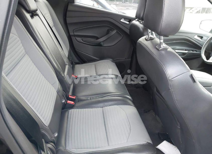 Photo 8 of 2018 Ford Escape SE (VIN 1FMCU9GDXJUC26390)