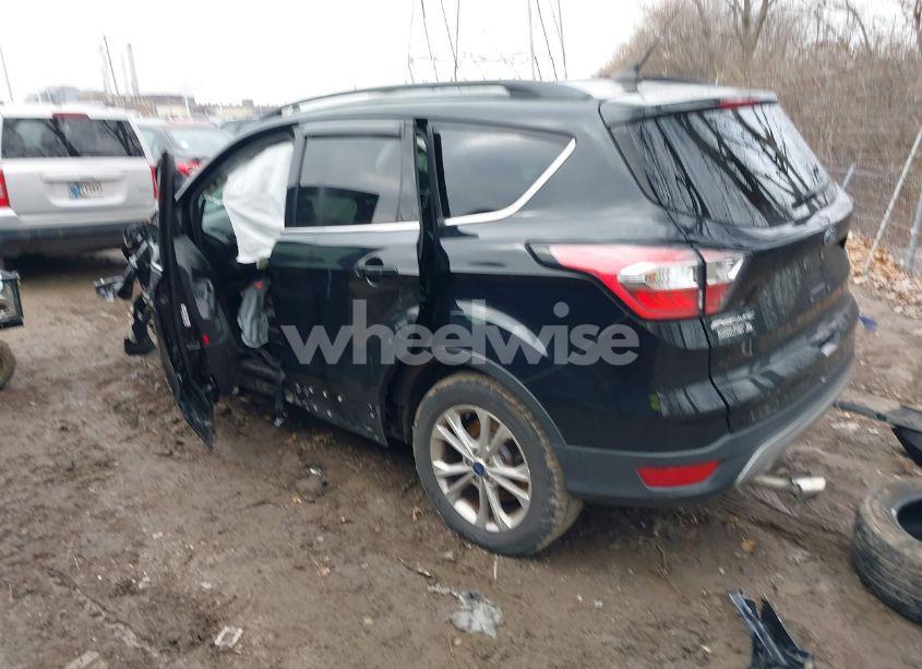 Photo 3 of 2018 Ford Escape SE (VIN 1FMCU9GDXJUC29712)