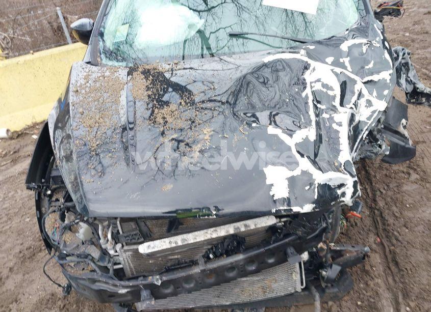 Photo 6 of 2018 Ford Escape SE (VIN 1FMCU9GDXJUC29712)