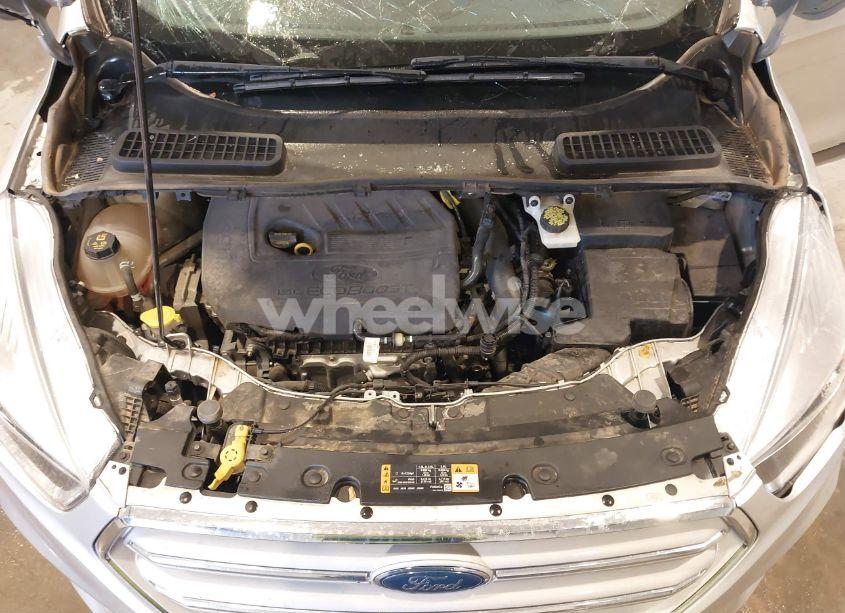 Photo 10 of 2018 Ford Escape SE (VIN 1FMCU9GDXJUC37258)