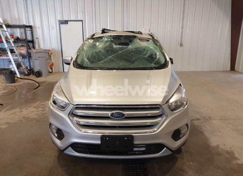 Photo 13 of 2018 Ford Escape SE (VIN 1FMCU9GDXJUC37258)