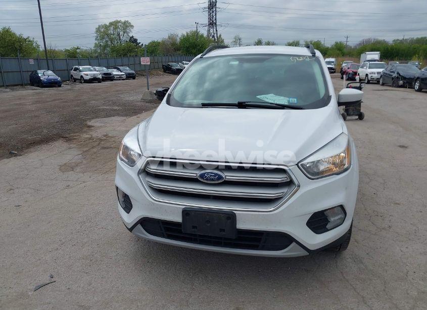 Photo 12 of 2018 Ford Escape SE (VIN 1FMCU9GDXJUC99453)