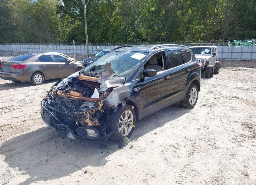 Photo 2 of 2018 Ford Escape SE (VIN 1FMCU9GDXJUD12346)