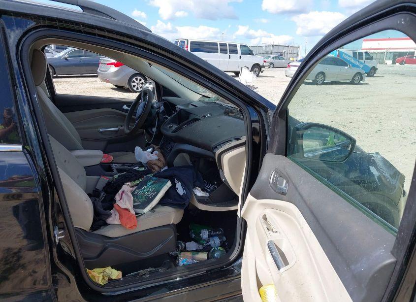 Photo 5 of 2018 Ford Escape SE (VIN 1FMCU9GDXJUD12346)