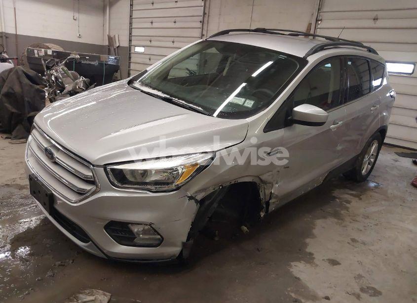 Photo 2 of 2018 Ford Escape SE (VIN 1FMCU9GDXJUD12640)
