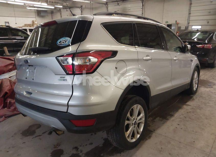 Photo 4 of 2018 Ford Escape SE (VIN 1FMCU9GDXJUD12640)