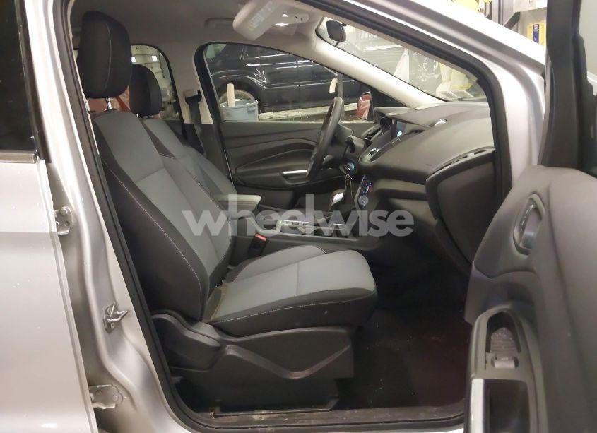 Photo 5 of 2018 Ford Escape SE (VIN 1FMCU9GDXJUD12640)