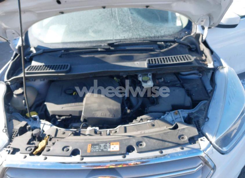 Photo 10 of 2018 Ford Escape SE (VIN 1FMCU9GDXJUD60882)