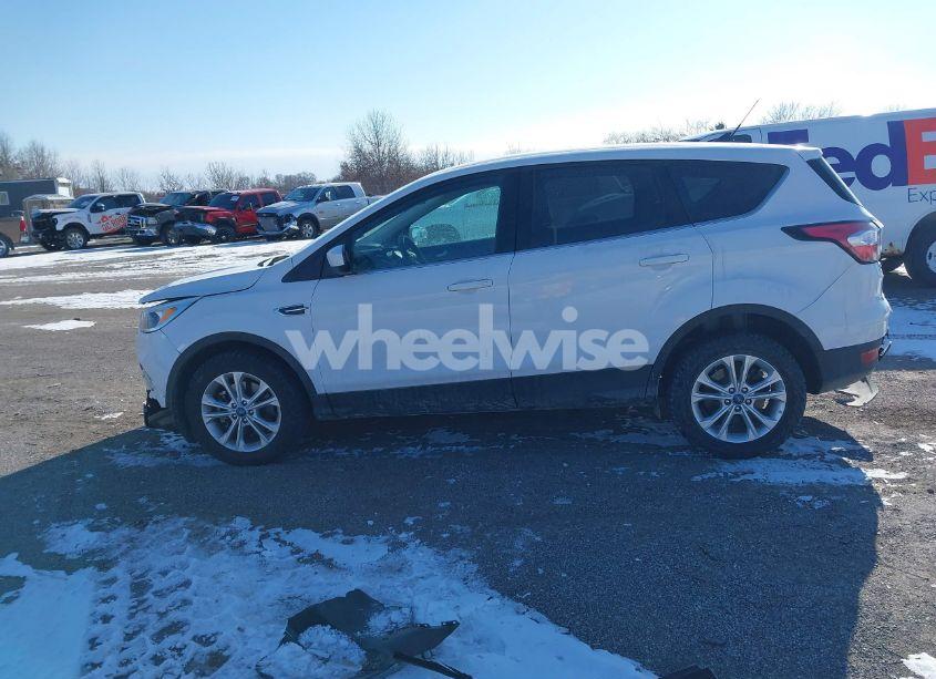 Photo 14 of 2018 Ford Escape SE (VIN 1FMCU9GDXJUD60882)
