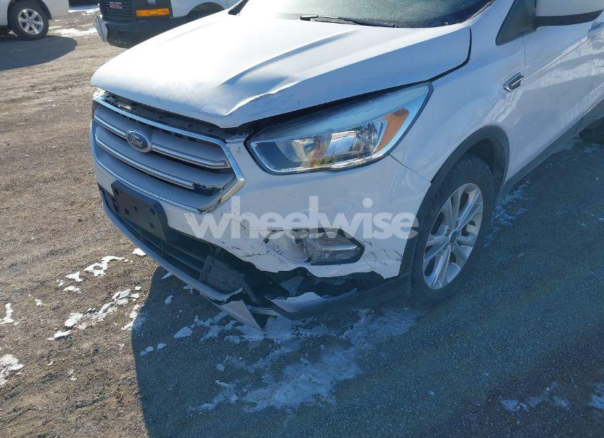 Photo 6 of 2018 Ford Escape SE (VIN 1FMCU9GDXJUD60882)