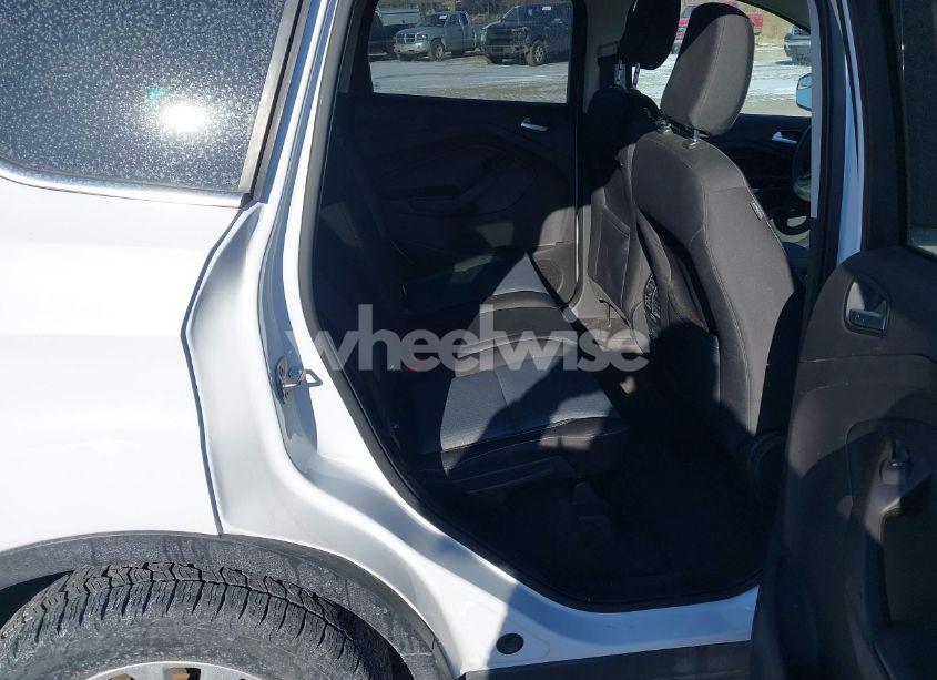 Photo 8 of 2018 Ford Escape SE (VIN 1FMCU9GDXJUD60882)