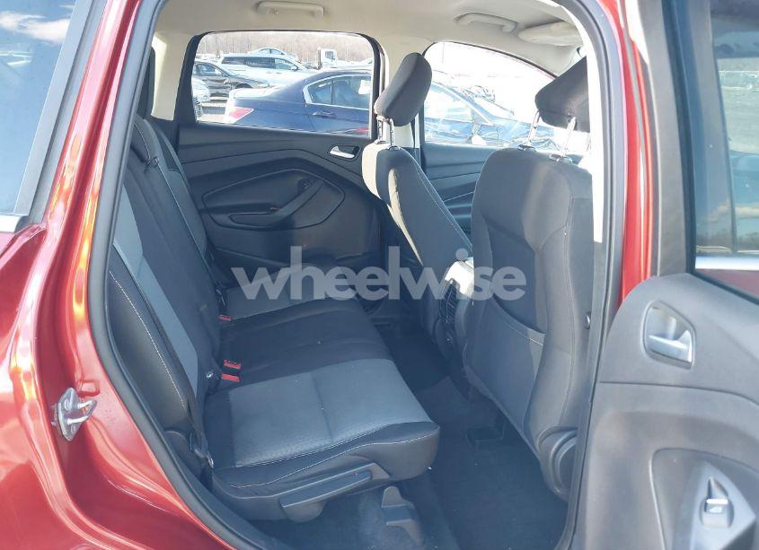 Photo 8 of 2019 Ford Escape SE (VIN 1FMCU9GDXKUA01324)