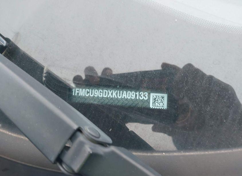 Photo 9 of 2019 Ford Escape SE (VIN 1FMCU9GDXKUA09133)