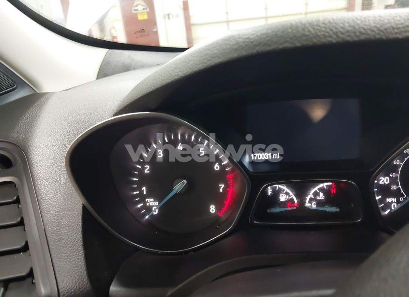 Photo 14 of 2019 Ford Escape SE (VIN 1FMCU9GDXKUA26840)
