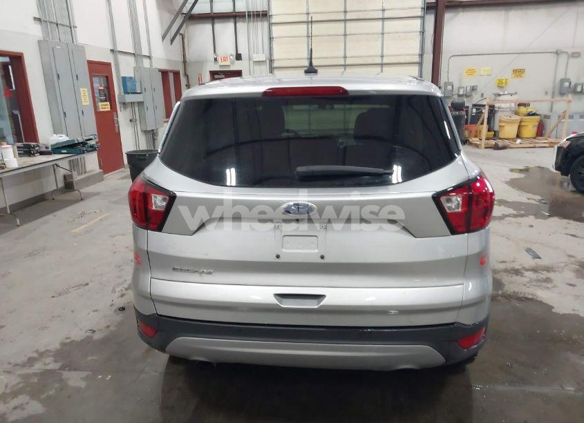 Photo 15 of 2019 Ford Escape SE (VIN 1FMCU9GDXKUA26840)