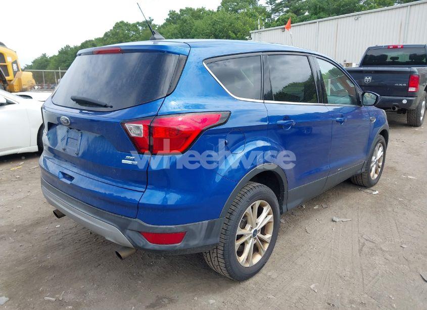 Photo 4 of 2019 Ford Escape SE (VIN 1FMCU9GDXKUA64679)