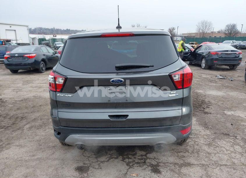 Photo 15 of 2019 Ford Escape SE (VIN 1FMCU9GDXKUA66917)