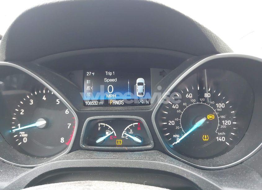Photo 7 of 2019 Ford Escape SE (VIN 1FMCU9GDXKUA66917)