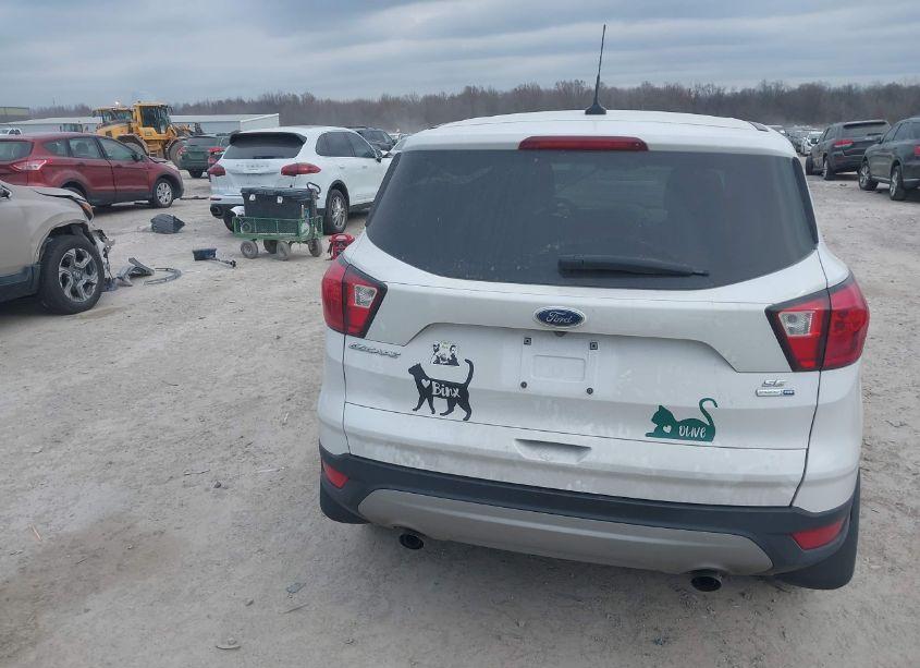 Photo 16 of 2019 Ford Escape SE (VIN 1FMCU9GDXKUA84639)