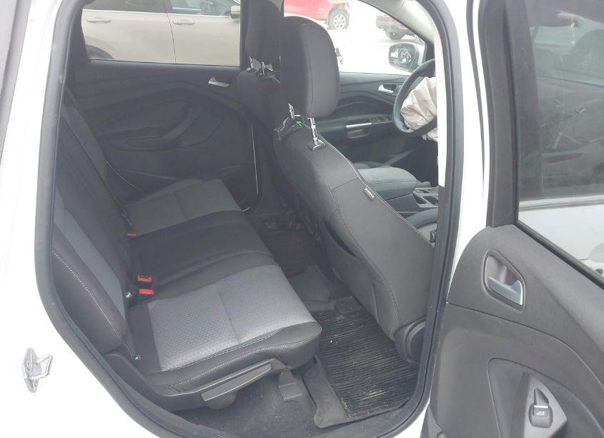 Photo 8 of 2019 Ford Escape SE (VIN 1FMCU9GDXKUA84639)