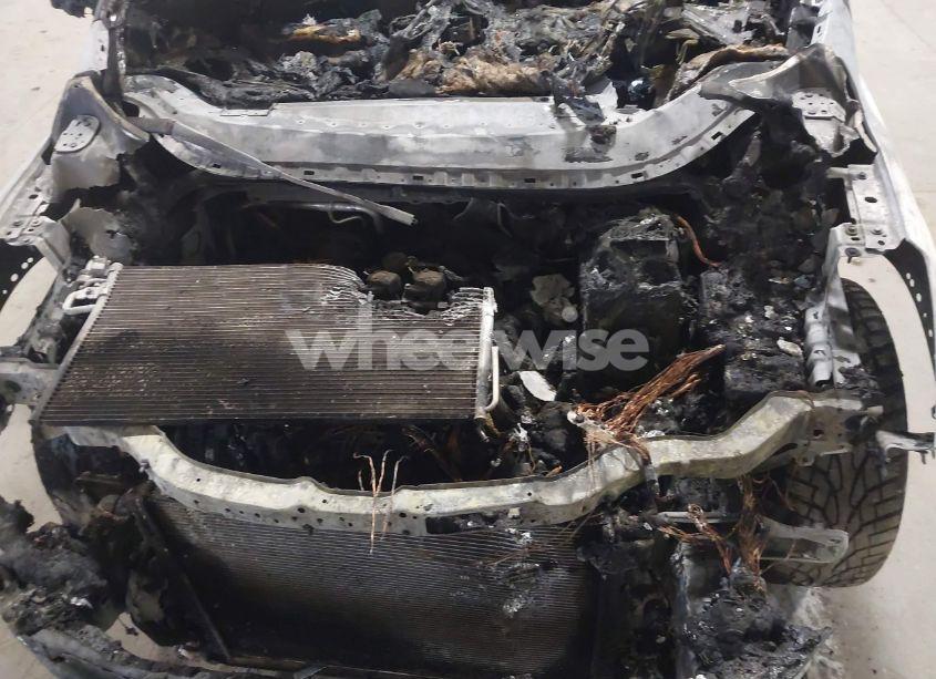 Photo 10 of 2019 Ford Escape SE (VIN 1FMCU9GDXKUB16733)