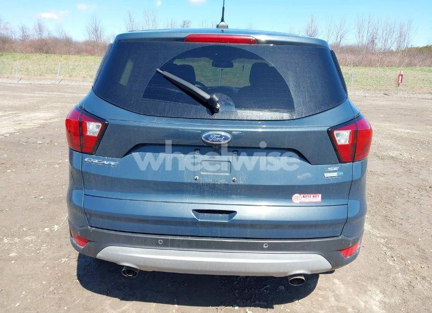 Photo 16 of 2019 Ford Escape SE (VIN 1FMCU9GDXKUC06609)