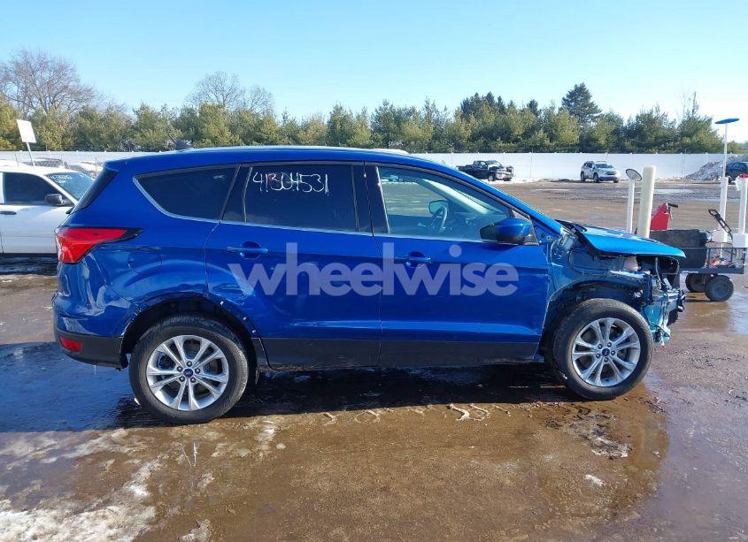 Photo 14 of 2019 Ford Escape SE (VIN 1FMCU9GDXKUC47662)