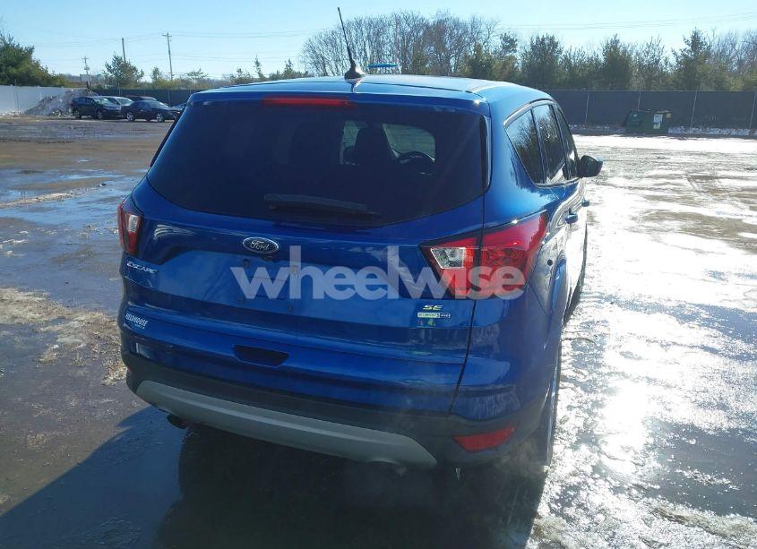 Photo 4 of 2019 Ford Escape SE (VIN 1FMCU9GDXKUC47662)