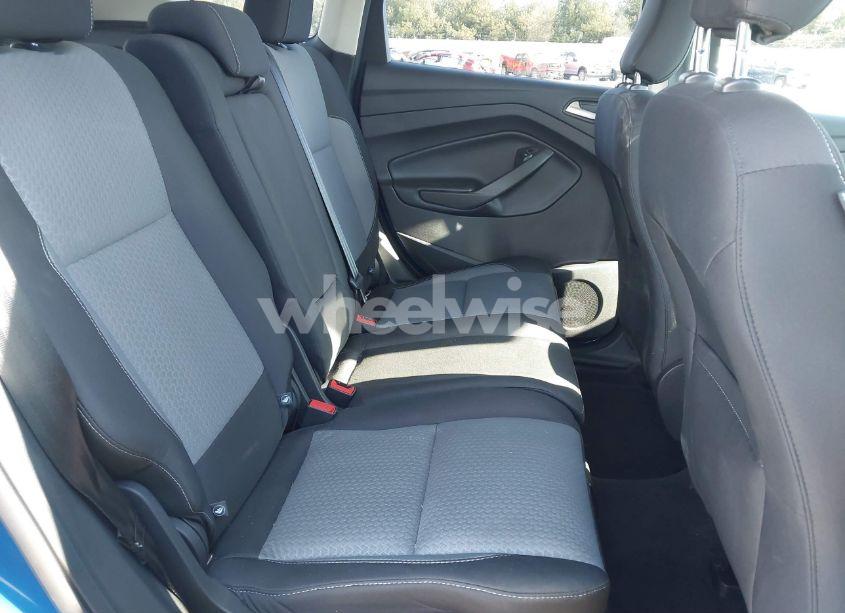 Photo 8 of 2019 Ford Escape SE (VIN 1FMCU9GDXKUC47662)